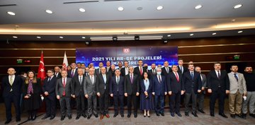 Savunma Sanayiinde 13 Ar-ge Projesi İçin İmzalar Atıldı